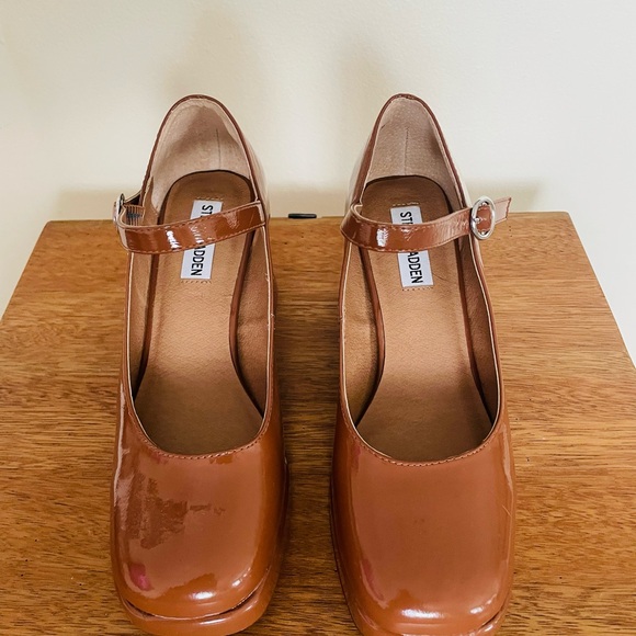 Steve Madden Tan Platform Mary Jane Heels - Picture 5 of 10